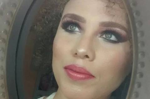 Make Smokey eyes