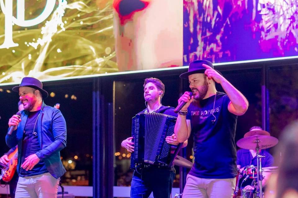 AGO 25 Beatriz e Igor