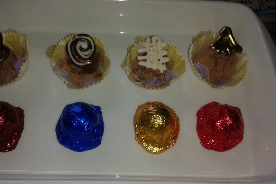 Trufas decoradas ou embaladas