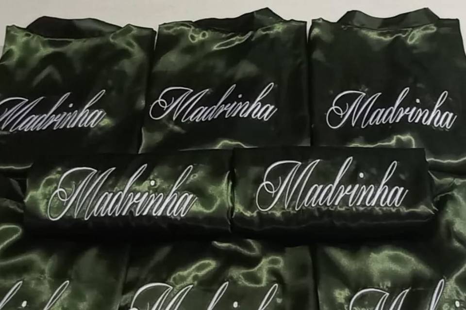 Robes de cetim