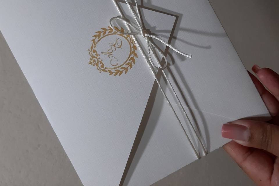 Envelope bico com papel telado
