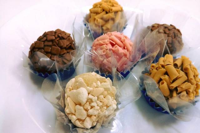 Brigadeiros diversos sabores