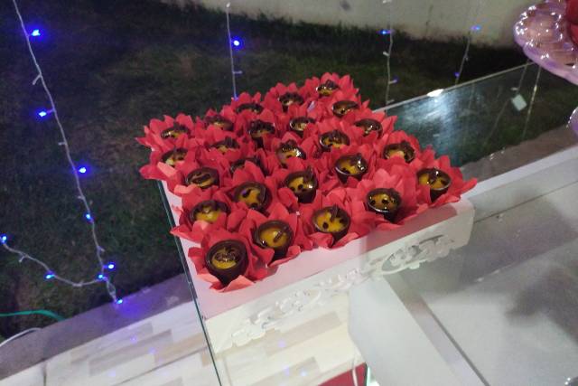 Copinhos de chocolate recheado