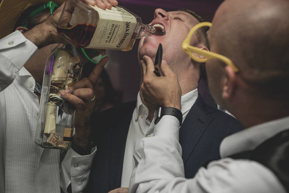 Festa e bebidas do noivo