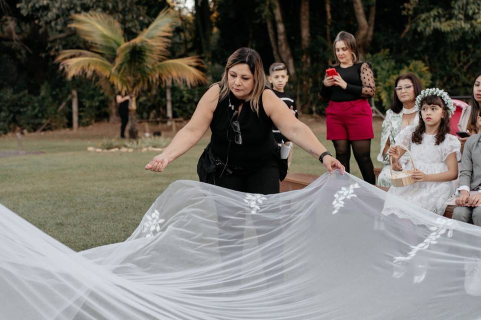 Arrumando o véu para foto