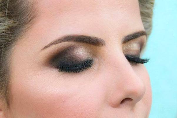 Ellaine Calandrine Make Up