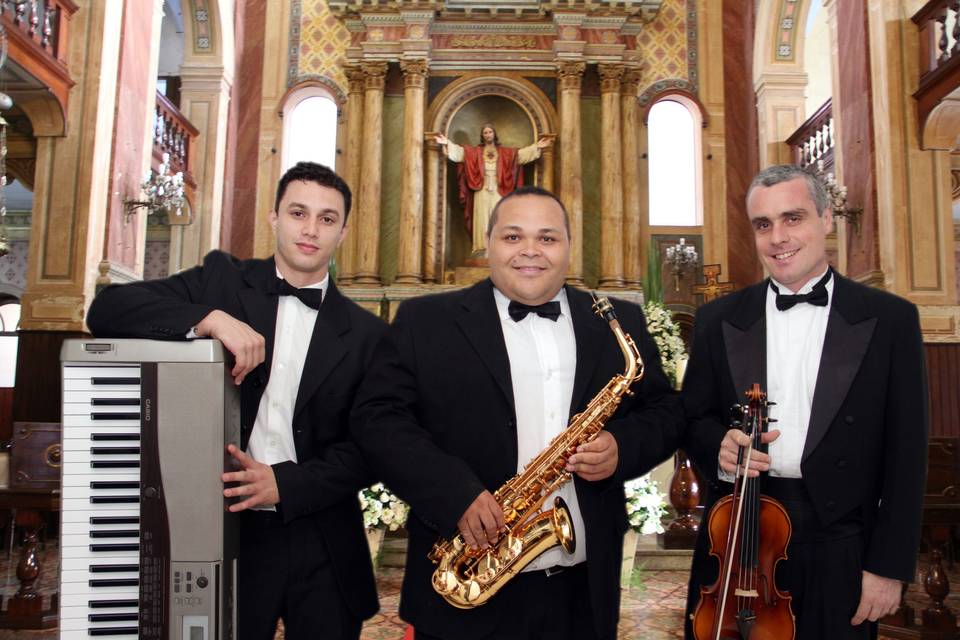 Trio: Teclado, Sax e Violino