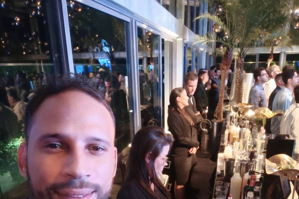 Corporativo