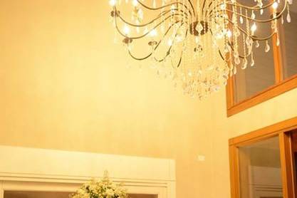 Hall de entrada com lustre