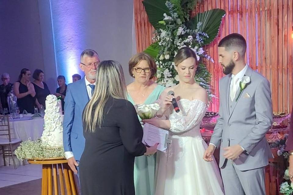 Acompanham todos os momentos