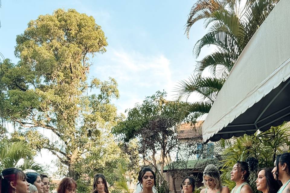 Fernanda e madrinhas