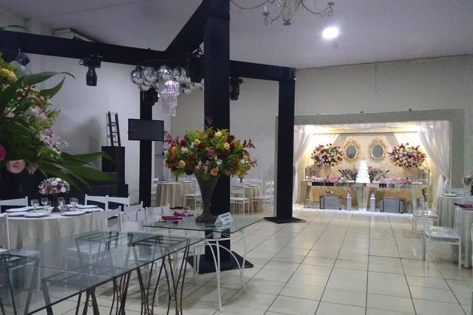 Flor de Lis Buffet