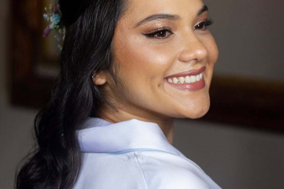 Maquiagem e Penteado