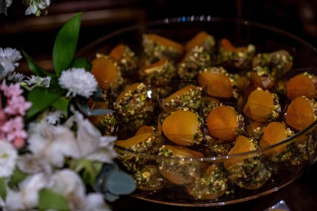 Damasco recheado com pistache