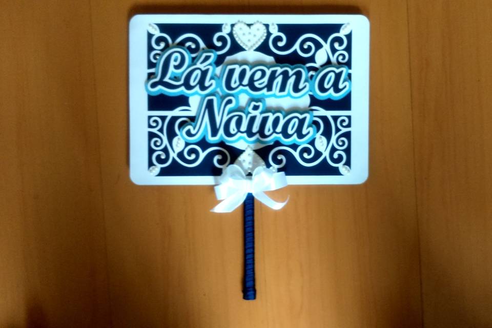 Placa feita em papel scrap