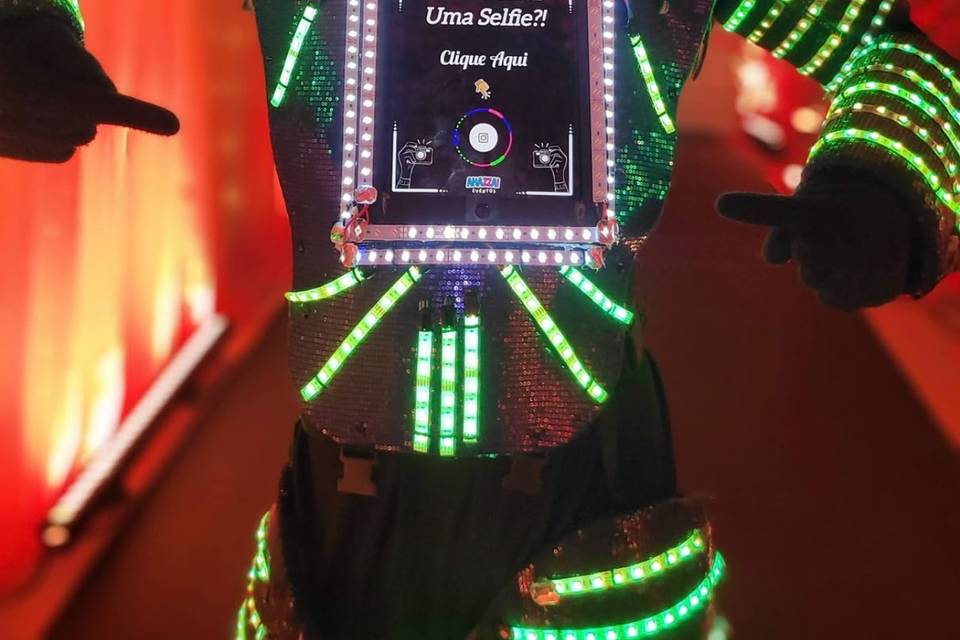 ROBO TRONIC SELFIE