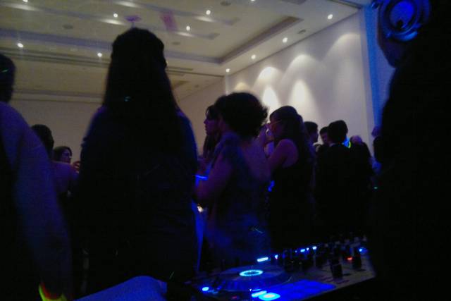 DJ atuando