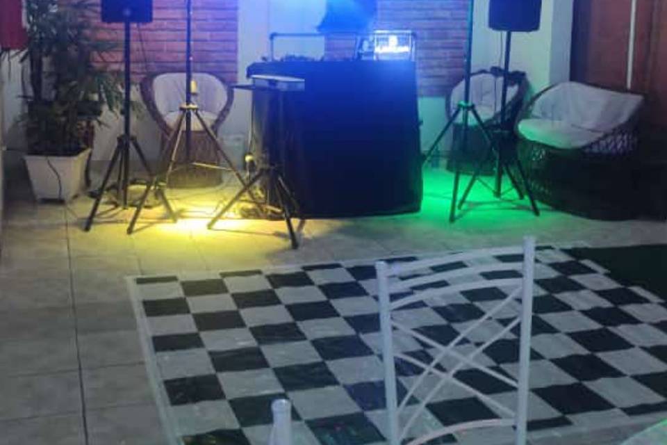 DJ som e iluminação