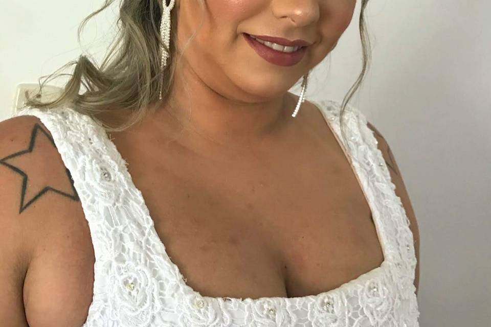 Julia Toledo Makeup