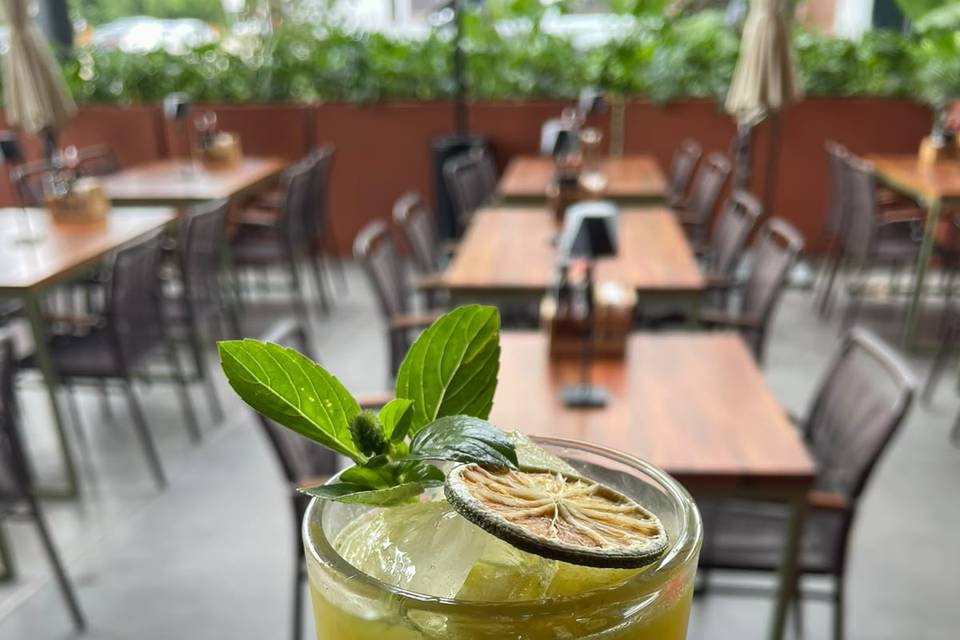 Phelipe mixology