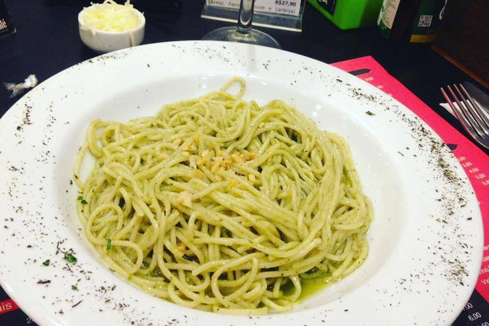 Espagueti ao pesto