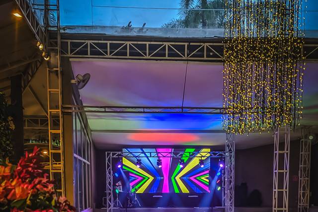 Dj, sonorização e iluminação