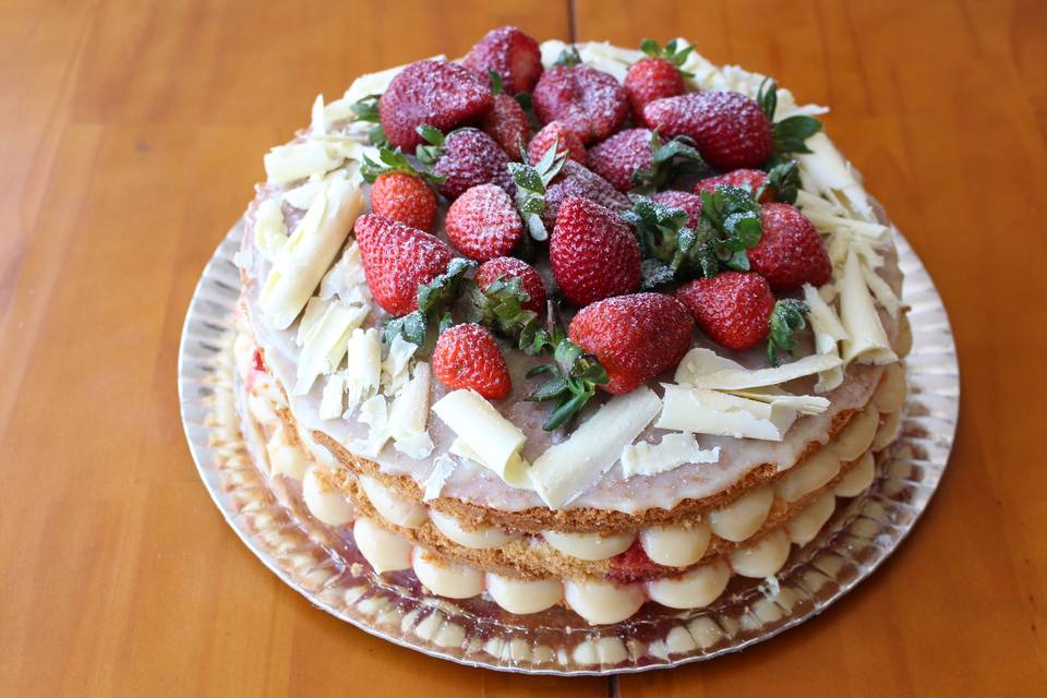 Bolo de brigadeiro com Morango