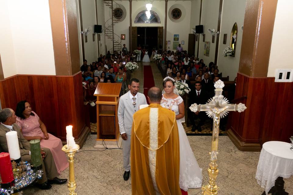 Igreja cheia para o amor