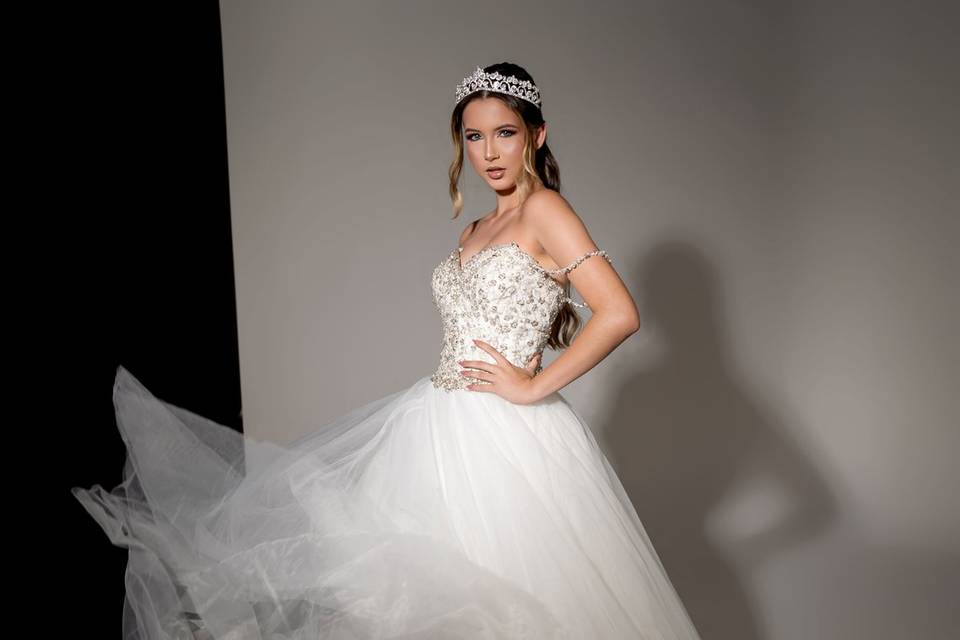 DEBUTANTE