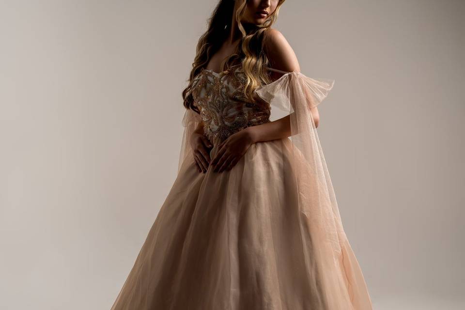 DEBUTANTE