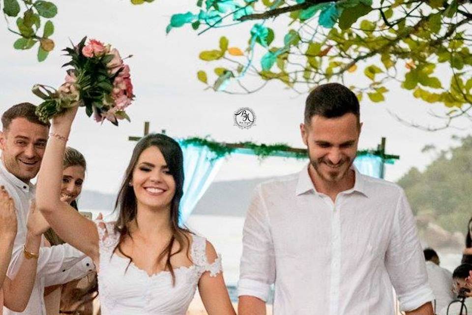 Noiva luna (casamento na praia