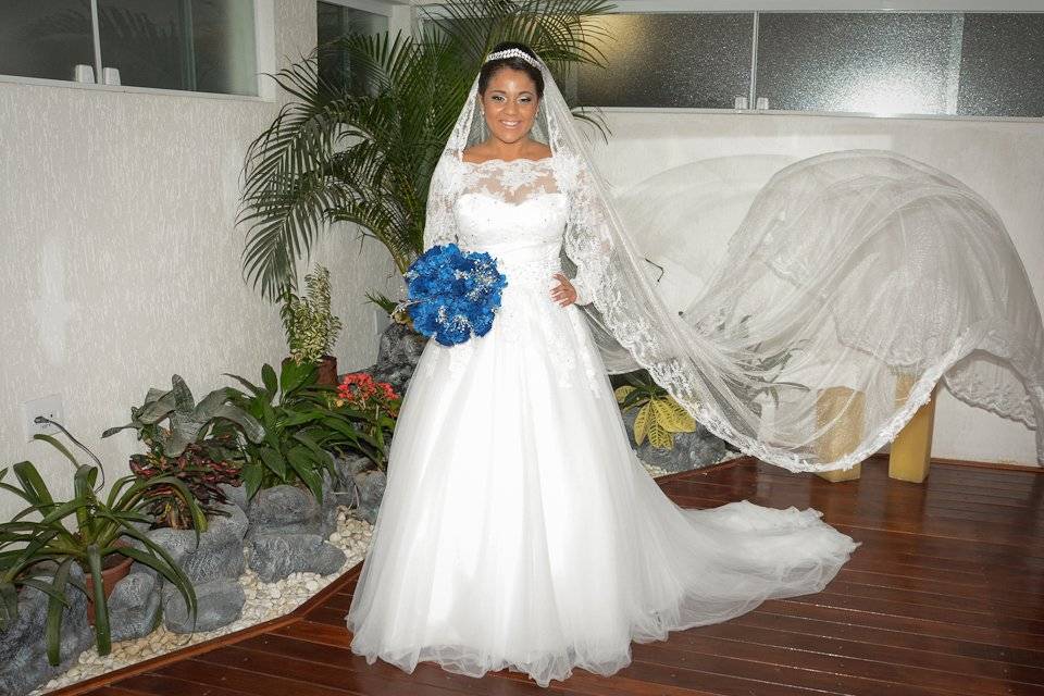 Linda e bela esta noiva