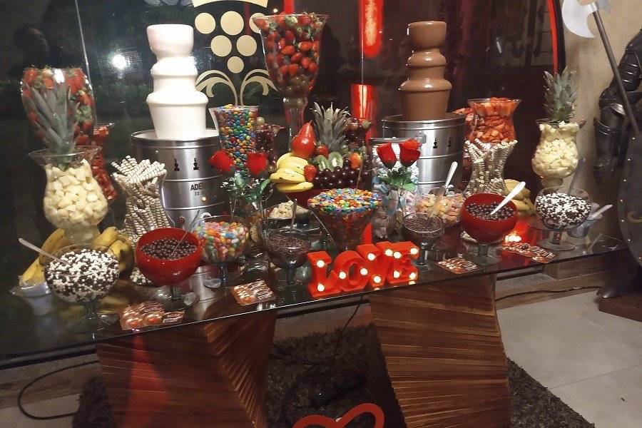 Hello Festas e Eventos - Cascata de Chocolate