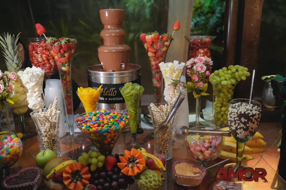 Hello Festas e Eventos - Cascata de Chocolate