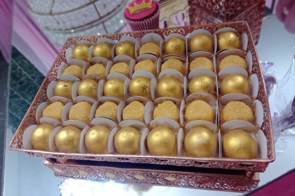 Ninho dourado e bombom