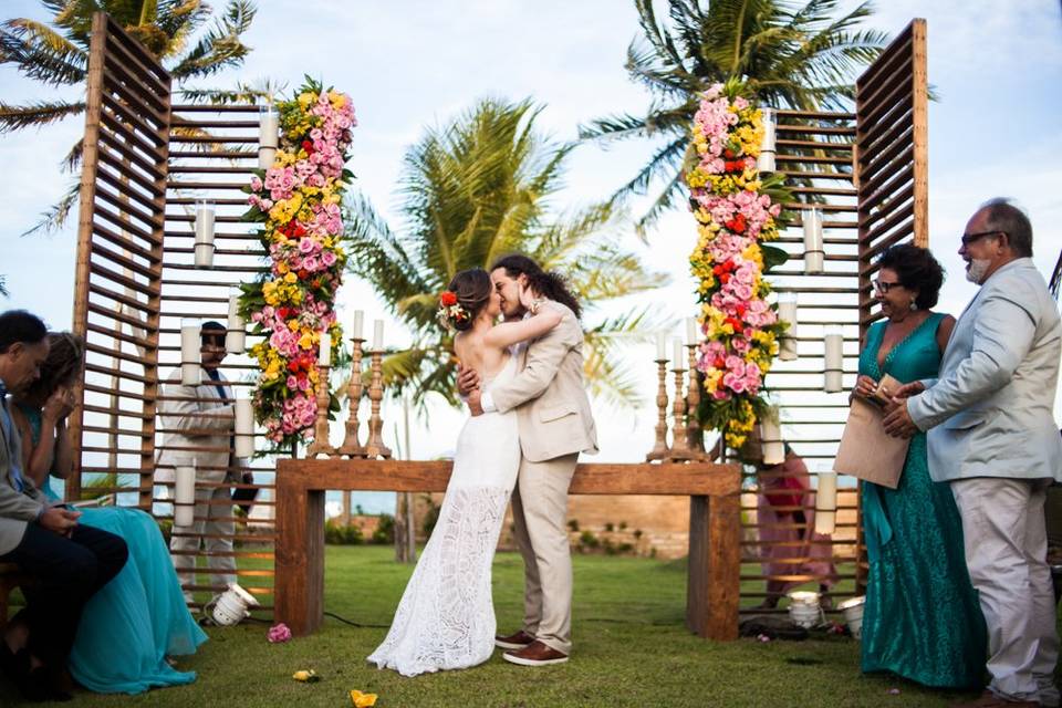 Beach Style Weddings