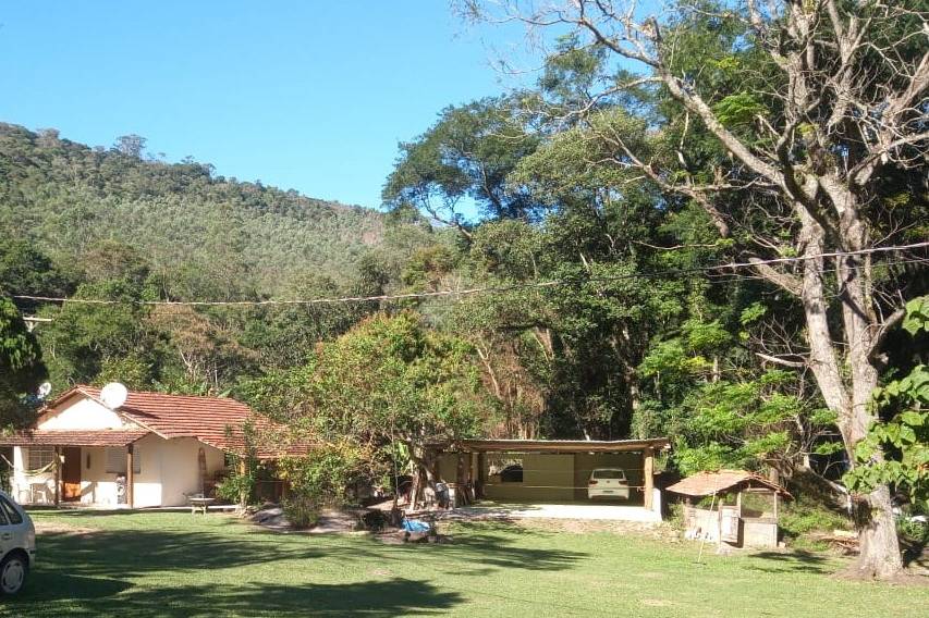 Galpão e casa anexa