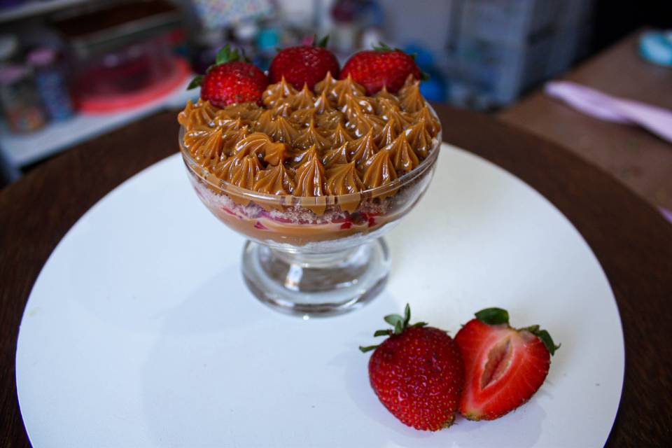 Bolo de churros com morango