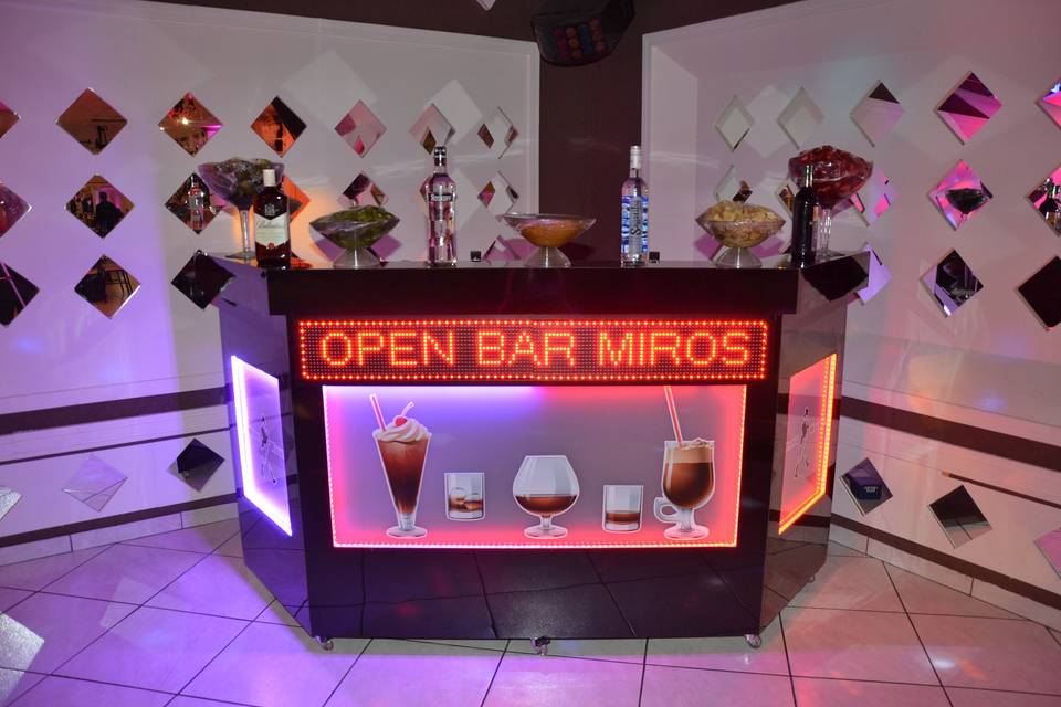 Open bar miro's