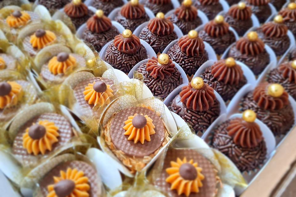Brigadeiro e sand.de amendoim