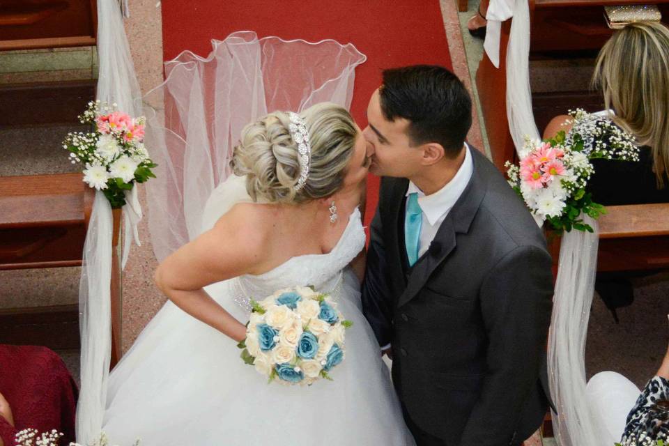 O beijo dos noivos