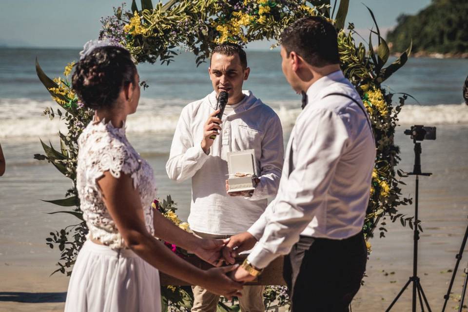 Cerimônia pé na areia