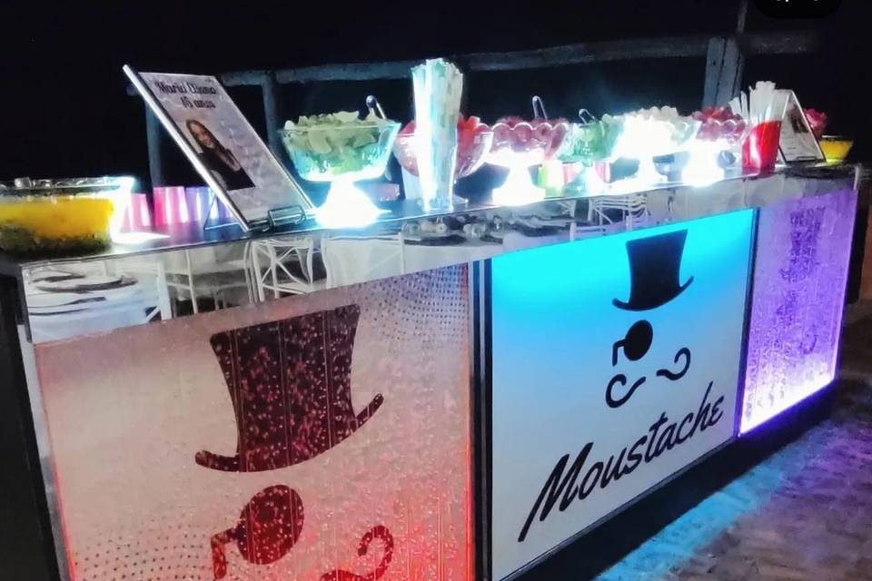 Moustache Drinks & Bartenders