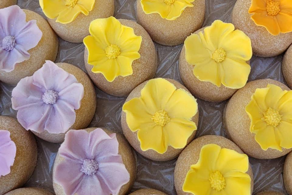 Flores em pasta americana