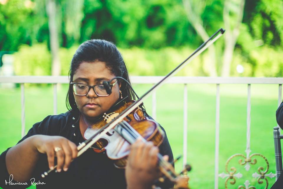 Jaqueline Moreira - Violino