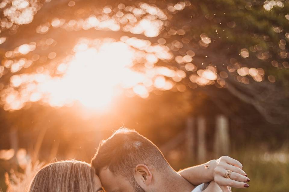 Pré casamento no por do sol