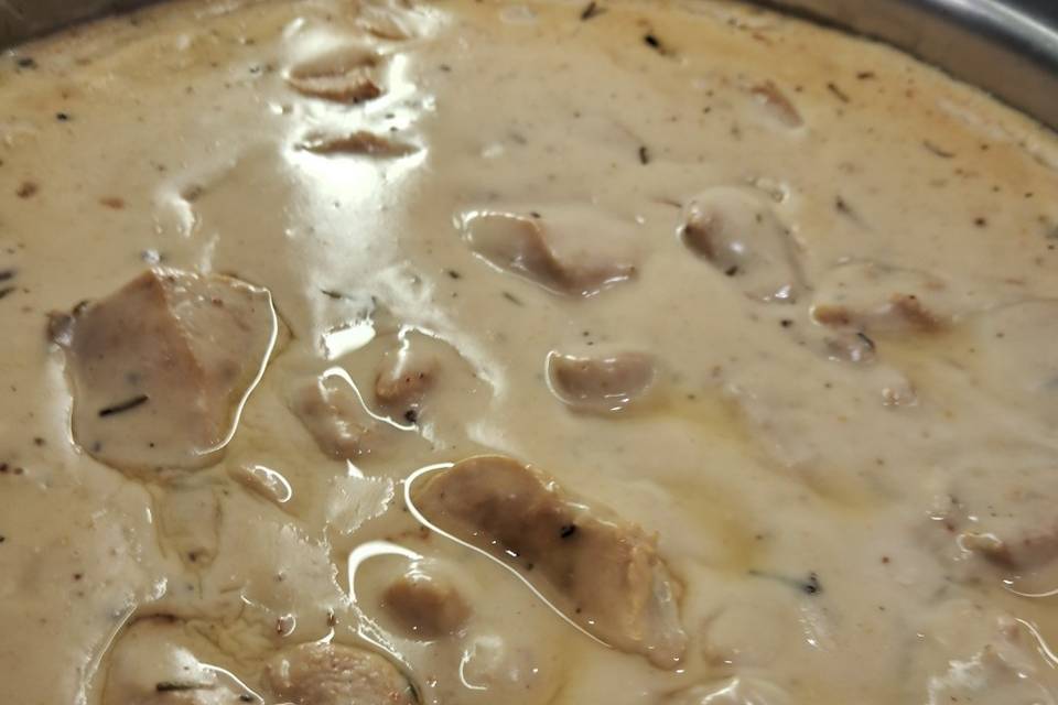 Cubos de frango ao molho de na