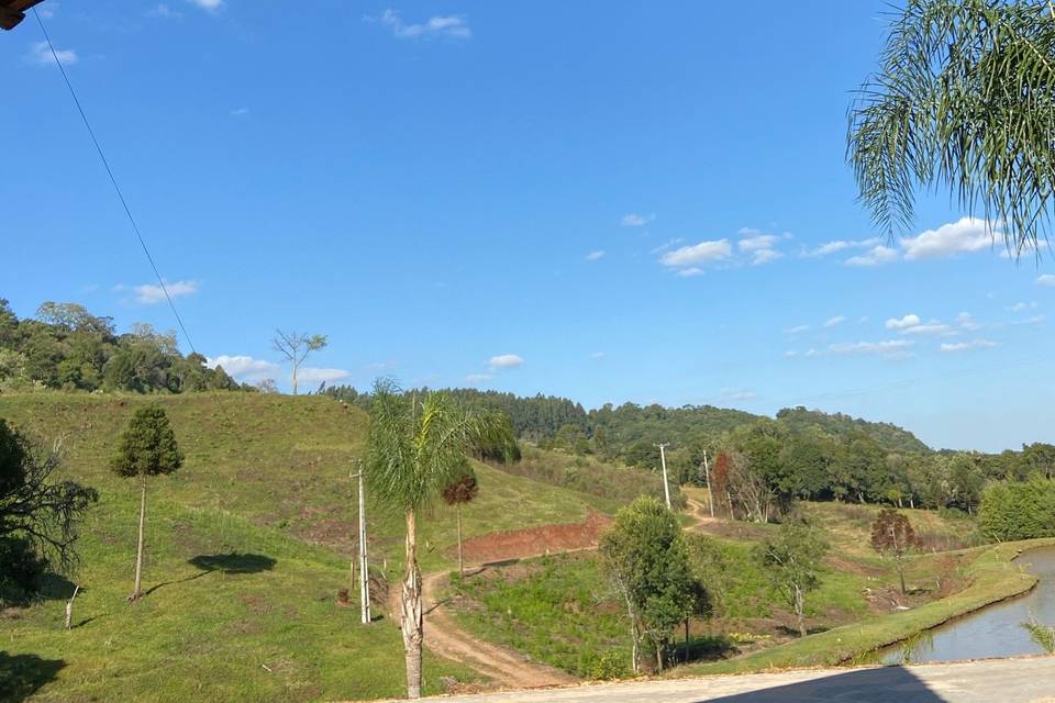 Área verde e lago