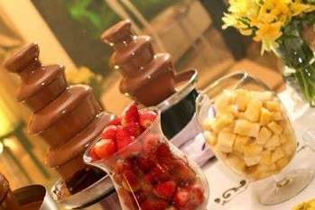 Cascatas de chocolate e chocon