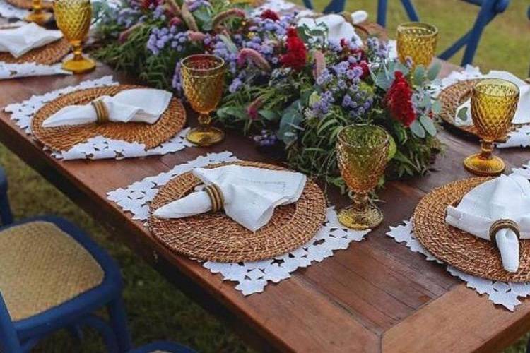 Mesa convidados em frente ao m